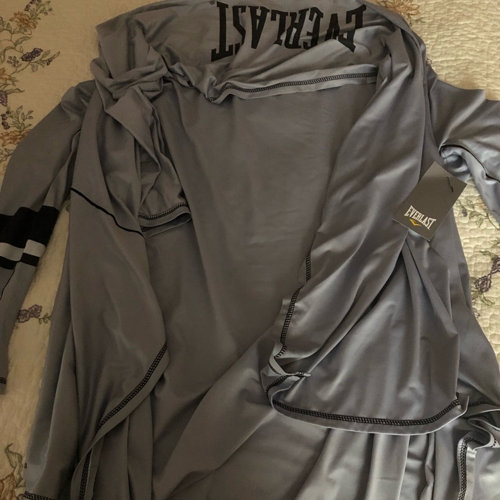 Everlast Women’s Hooded Wrap